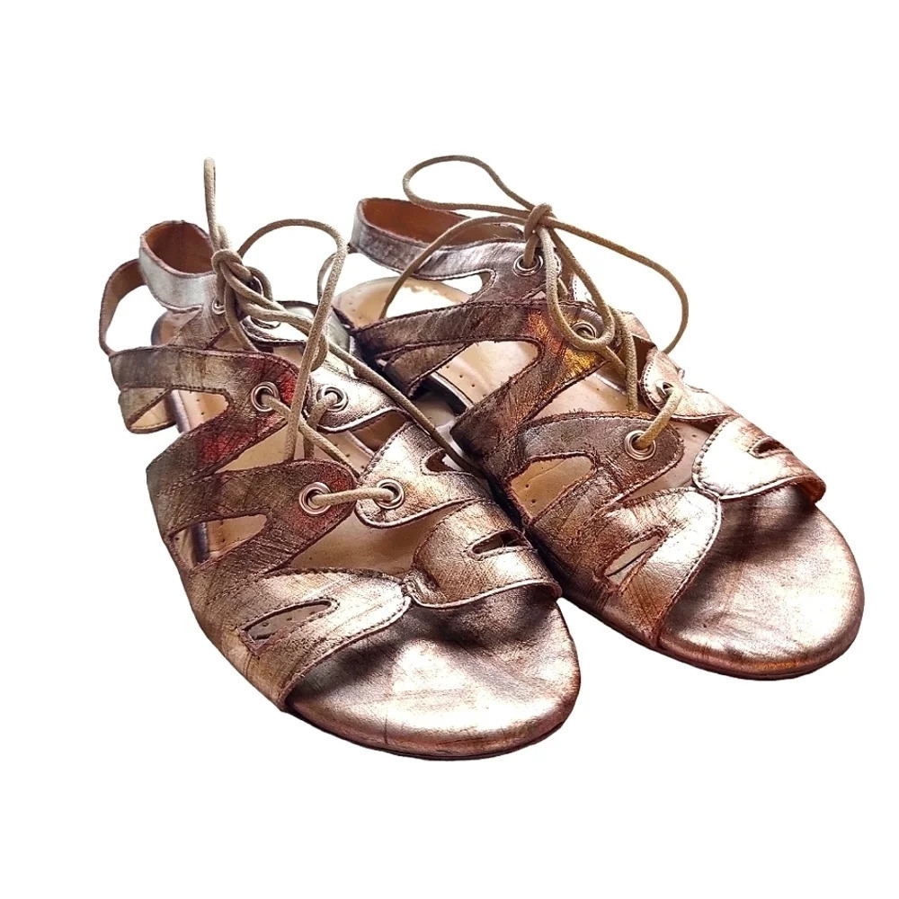 Vaneli Metallic Gladiator Sandals EUC ❤️ - Picture 3 of 13